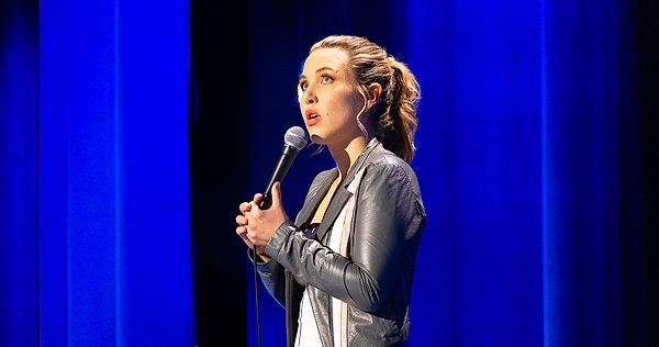 Taylor Tomlinson'ın Yayınlanan Stand-up Komedisi