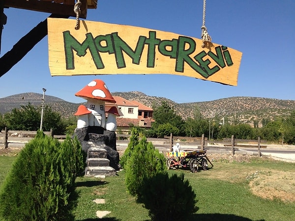 Burdur-Antalya yolu üzerinde: Mantar Evi