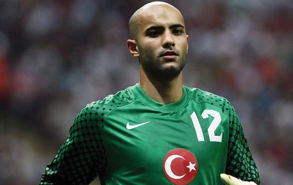 Sinan Bolat Kimdir? Tecrübeli Kaleci Sinan Bolat Kaç Yaşında, Nereli? Hangi Takımlarda Oynadı?