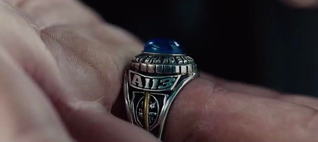 12. Mission: Impossible – Ghost Protocol'de karşımıza çıkan bir IMF temsilcisinin yüzüğü, Pixar A113 atfında bulunuyor.