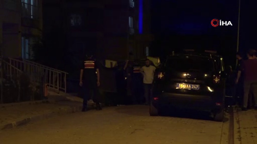 Bursa'da Bir Baba, İki Çocuğunu Bıçaklayıp Kendini Asarak İntihar Etti...