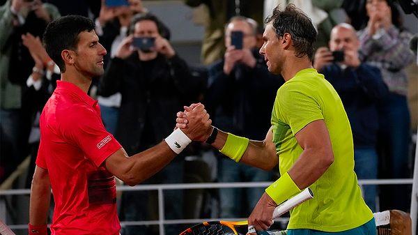‘Toprak kortun kralı’ olarak bilinen Nadal, Djokovic ile 59. karşılaşmasını kazanarak rekabette 30-29 öne geçti.