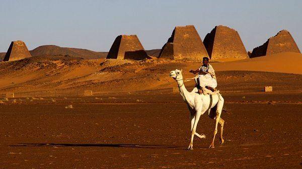 10. Sudan'da 200'den fazla piramit var, bu da Mısır'da bulunan piramitlerin iki katı!