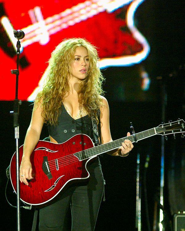 Shakira yaş