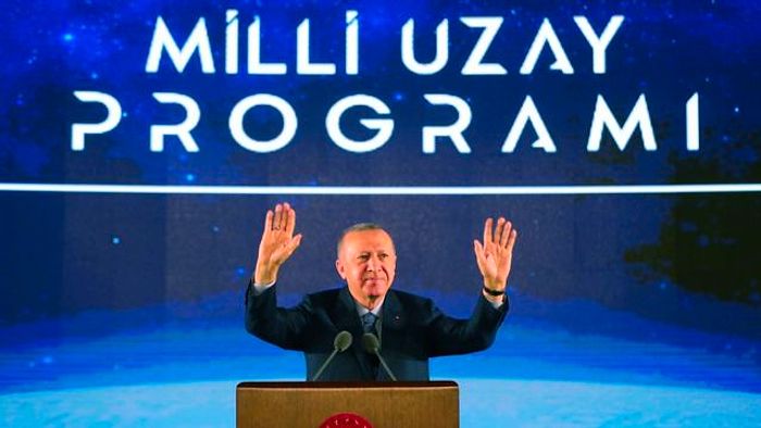 Cumhurbaşkanı Erdoğan: 'Birilerinin Neil Armstrong'u Varsa Bizim de Ahmet'imiz, Ayşe'miz Var'