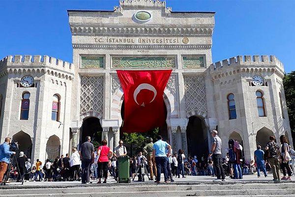 Erdoğan konuşmasının devamında Türkiye'de artan üniversite sayısı ile övündü...