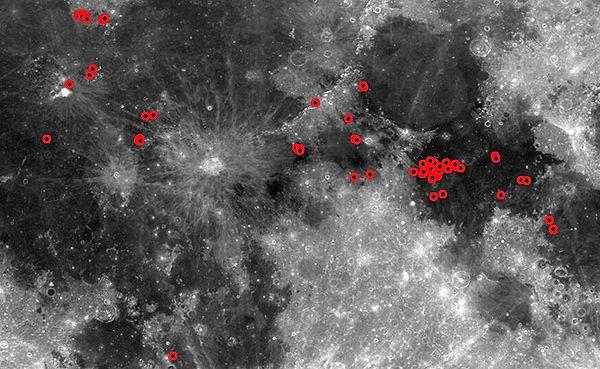 Wilcoski ve meslektaşları, Ay'da bulunan buzun Ay'ın volkanlarından kaynaklandığını tahmin ederek araştırmayı sürdürmeye karar verdiler.