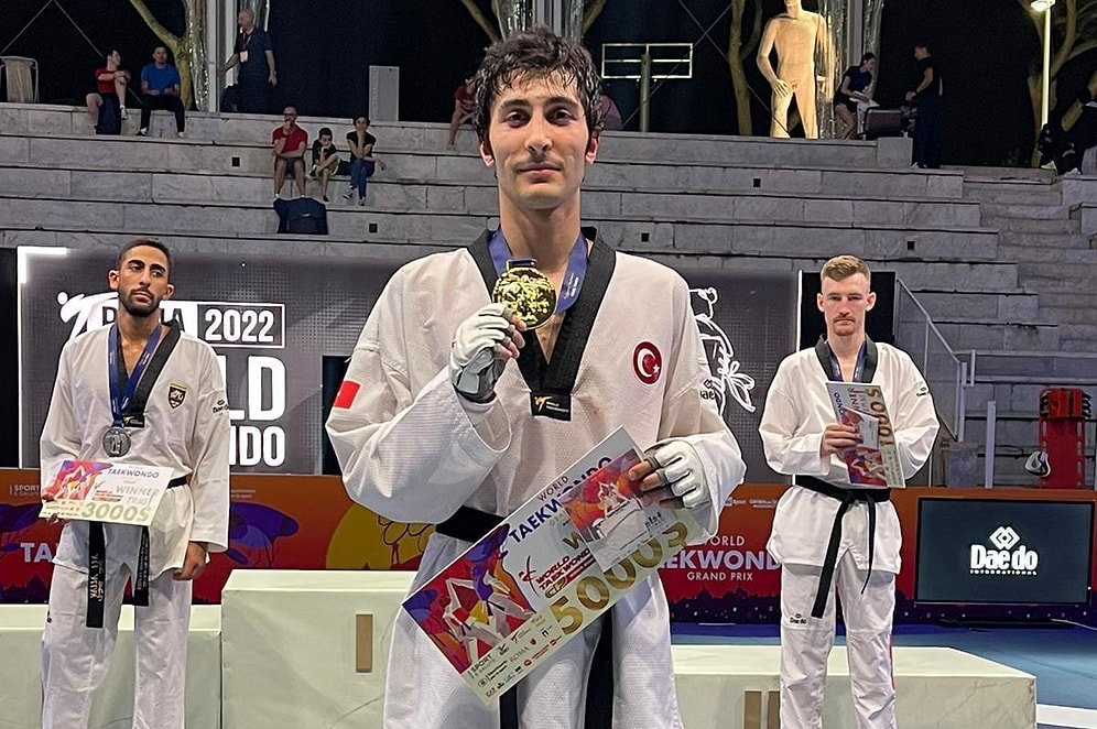 Tekvandoda Hakan Reçber’den Tarihi Altın Madalya