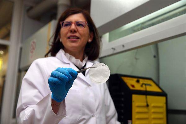 Doç. Dr. Meral Yurtsever, TÜBİTAK (118Y515) projesi kapsamında poşet çayla demleme yapıldığında çaya poşetten mikroplastik geçip geçmediğini araştırdı.
