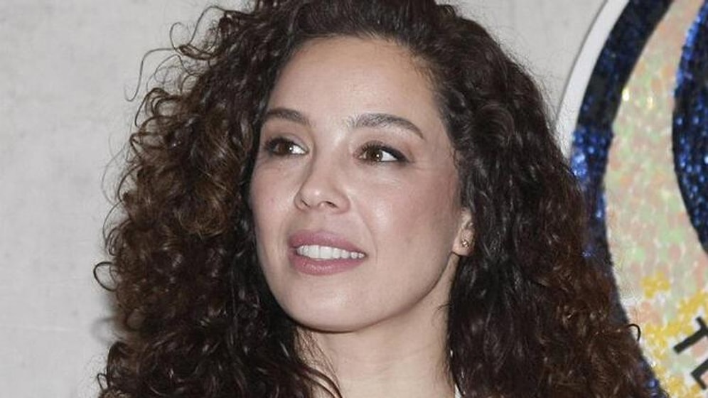 Azra Akın Kimdir, Kaç Yaşında? Azra Akın Evli mi, Hangi Yapımlarda Rol Aldı?