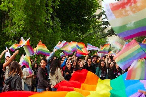 2019 yılında Onur Yürüyüşlerinin yasaklanmasına dair davayı kazanan ODTÜ LGBTİQAA+ pandeminin bitmesi ile yeniden Onur Yürüyüşleri'ne başladı.