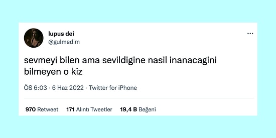 İlişkilerle İlgili Yaptıkları Tespitlerle Timeline'da Romantik Komedi Filmi Havası Estiren 13 Kişi