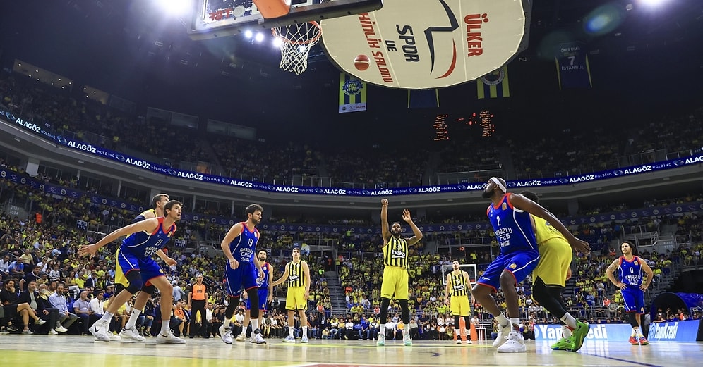 Fenerbahçe Beko, Anadolu Efes Karşısında Final Serisine 1-0 Önde Başladı!