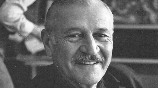 Oktay Rıfat Horozcu Kimdir, Nereli, Ne Zaman Doğdu? Oktay Rıfat Horozcu'nun Eserleri