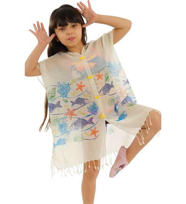 2. Çocuğu için en iyisini isteyenlerin tercihi %100 pamuklu kumaştan üretilen bu plaj elbiseleri.