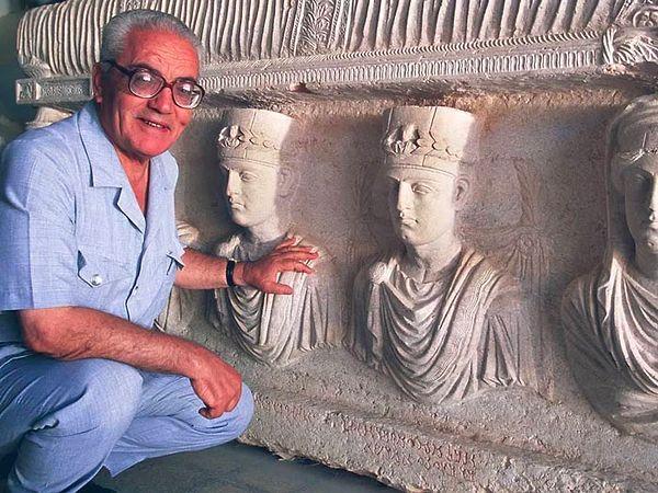 30. Suriyeli Arkeolog Khaled Al Asaad, 50 yılını Palmira'ya verdi ve altı yıl önce hayatını adadığı bu kültürel miras yüzünden kafası kesildi.