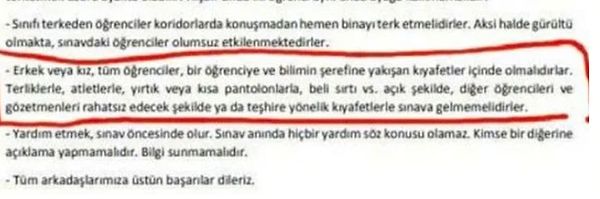 Akademisyenin öğrencilerin sınavda şort, kot pantolon ve kısa bluz giymesini yasaklaması tepkilere neden oldu. "Bilimin şerefine yakışan kıyafetler" ifadesi de eleştirildi.