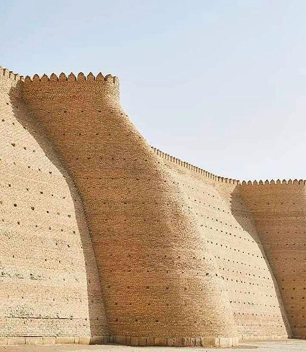 37. Kale mimarisinin güzel bir temsili olan Özbekistan'daki 1500 yıllık Buhara Gemisi.