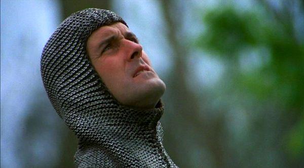 1. Monty Python and the Holy Grail'deki zincir zırhların çoğu gri yün ile örülmüştür.
