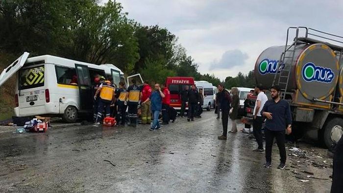 Balıkesir'de Feci Kaza: 8 Ölü, 10 Yaralı