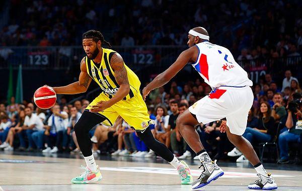Final serisinin dördüncü maçı, 13 Haziran Pazartesi günü Anadolu Efes'in ev sahipliğinde Sinan Erdem Spor Salonu'nda yapılacak.