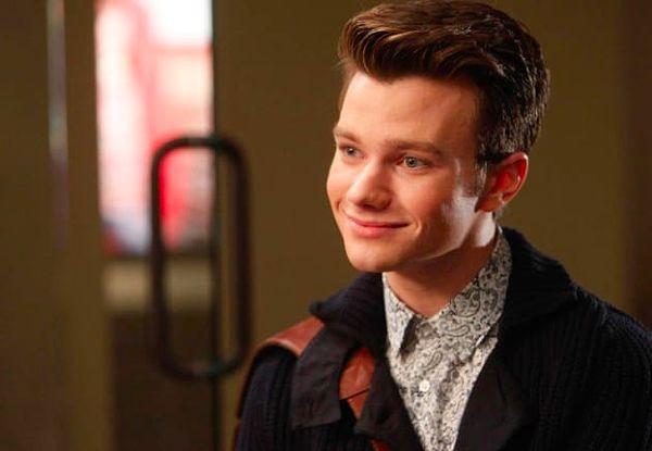 1. Glee'de, Chris Colfer'ın canlandırdığı Kurt rolü, oyuncu Colfer için yazıldı.