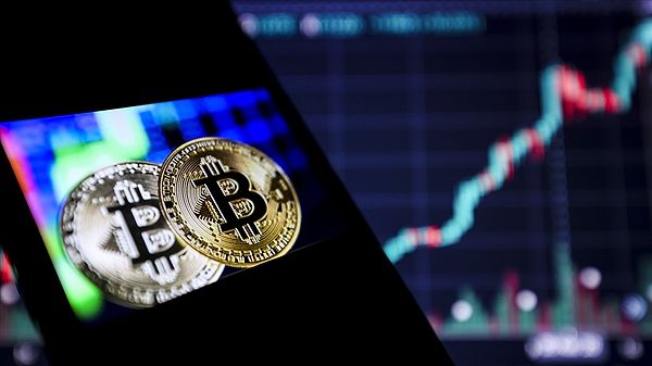 Bitcoin 25 bin doların altına geriledi