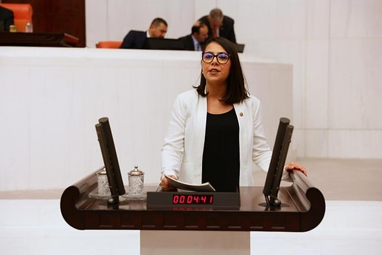 Antalya’daki Öğrenci İntiharları Meclis’e Taşındı: ‘Yurtları Ölüm Kampına Çevirdiler’