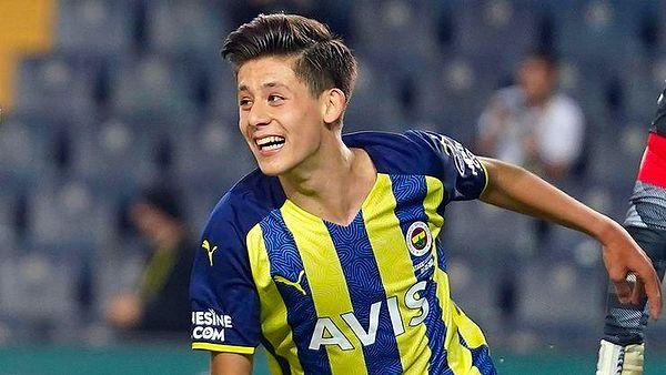 Fenerbahçe Spor Kulübü, Arda'yı yarım sezon kiralaması halinde tüm maçlarda oynatma sözü vermişti.