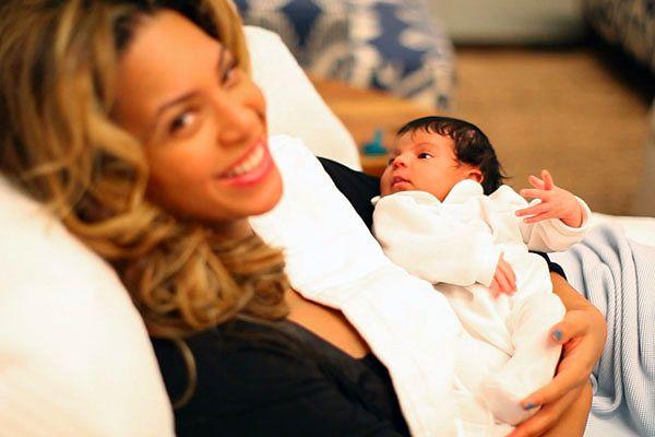 Doğar doğmaz büyük bir üne kavuşan Beyonce ve Jay Z'nin ilk çocuğu Blue Ivy, 7 Ocak 2012 doğumlu.