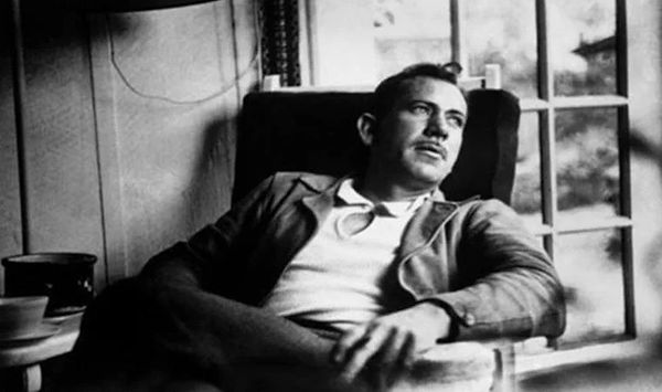 John Steinbeck Hakkında Kısa Bilgi