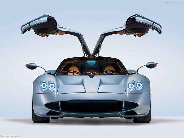 Süper otomobil üreticisi Pagani, "Huayra" olarak isimlendirdiği modelinin özel bir versiyonunu tanıttı.