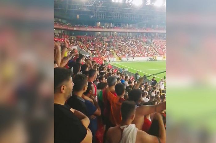 'Ülkede Mülteci İstemiyoruz' Sloganı Atılmıştı: Fenerbahçeli Taraftarlara Gözaltı