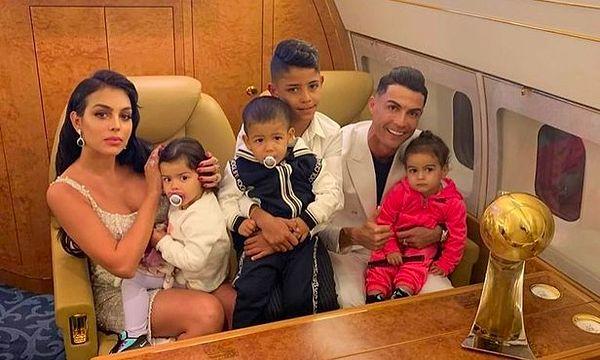 Ronaldo'nun şu anda dünyanın çeşitli yerlerinde sekiz evi daha var.