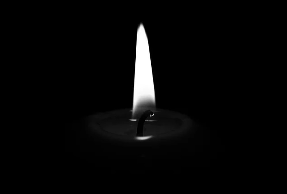 Sezai Karakoç - Leyla'nın Bir Işığa Dönüşmesi Şiiri