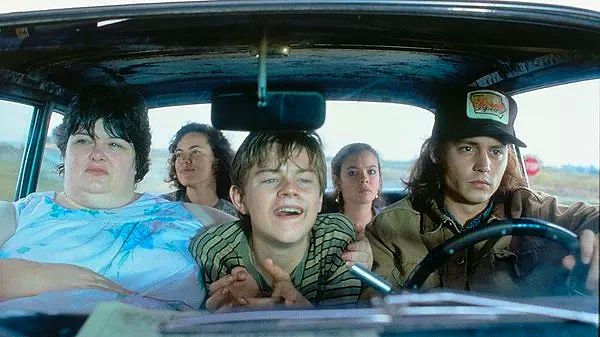 2. What's Eating Gilbert Grape / Gilbert'ın Hayalleri (1993) - IMDb 7.7