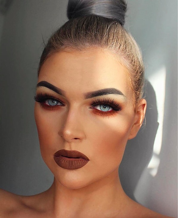 4. Макияж в "инстаграмном стиле", который выглядит просто жутко в реальной жизни