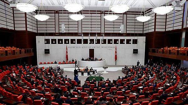 İstanbul Finans Merkezi (İFM) Kanunu Teklifi, TBMM Genel Kurulu'nda kabul edilerek yasalaştı.