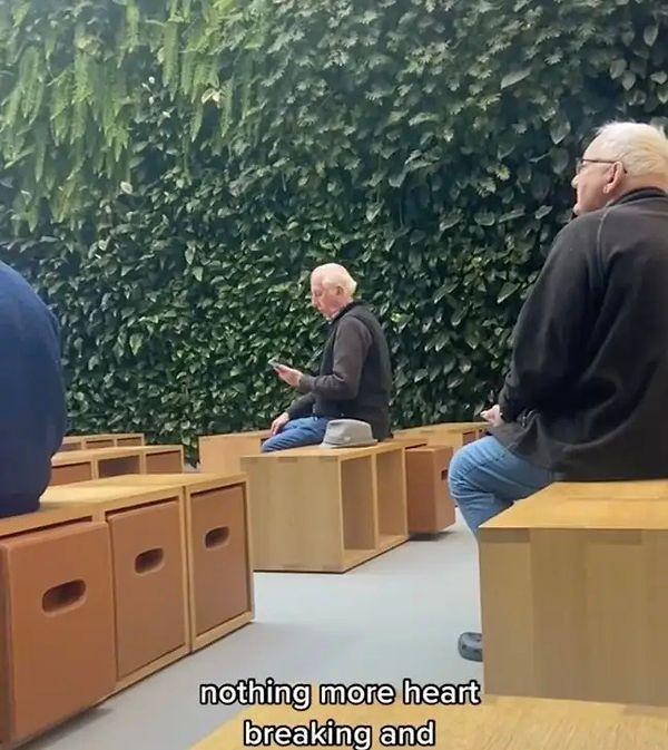 "Bu harika! Yaşlılar için üzülmeyi bırakın." şeklinde bir yorum alan video TikTok'ta büyük ilgi gördü.