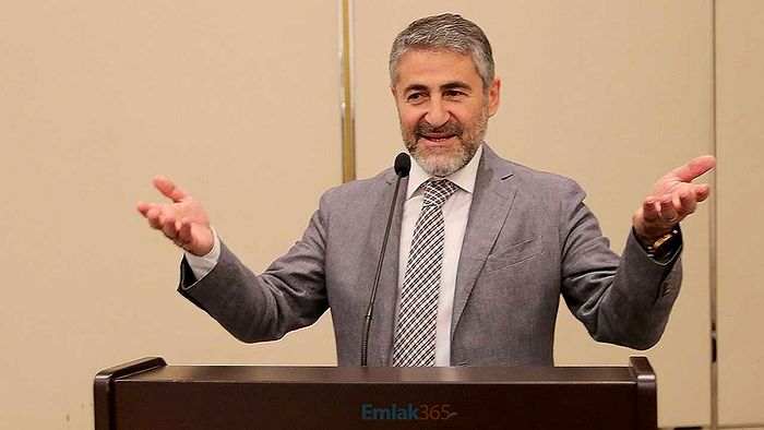 İlber Ortaylı'dan Nebati Yorumu: 'Onunla Kendi Partisindekiler de Alay Ediyor'