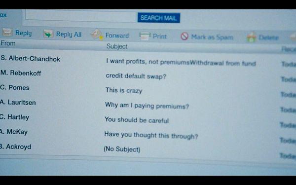 5. The Big Short'da Michael, filmin yönetmeni Adam McKay'den "Bunu düşündünüz mü?" başlıklı bir e-posta alır.