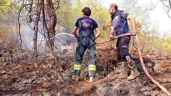 6. Tarım ve Orman Bakanı Vahit Kirişci Marmaris'te orman yangınının tamamen kontrol altına alındığını ve soğutma çalışmalarının devam ettiğini duyurdu.