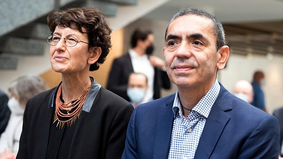 Uğur Şahin Uyardı: 'Yeniden Maske Takmaya Başlayabiliriz'