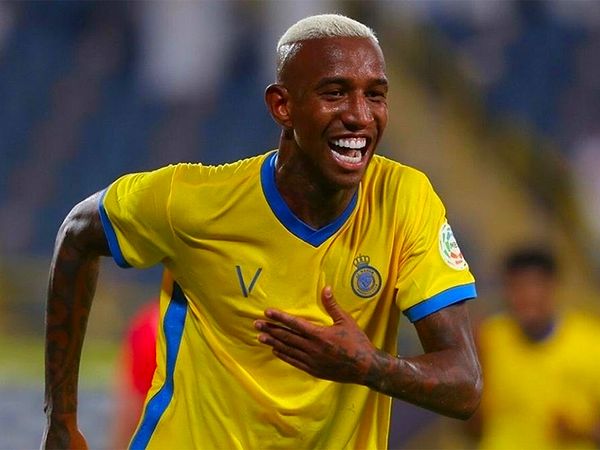 5. Galatasaray, Anderson Talisca'yı kiralık olarak kadrosuna katmak istiyor. (Hürriyet)