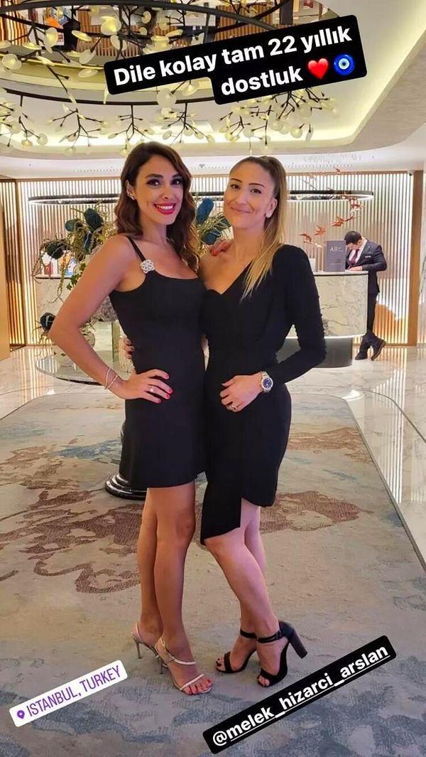 Zuhal Topal ve Müge Anlı ikilisinin ortak arkadaşlarının da bulunduğu mekanda paylaşılan fotoğrafların, Müge Anlı ve Şinasi Yüzbaşıoğlu'nun düğün törenlerinden olduğu iddiası sosyal medyada gündem oldu.