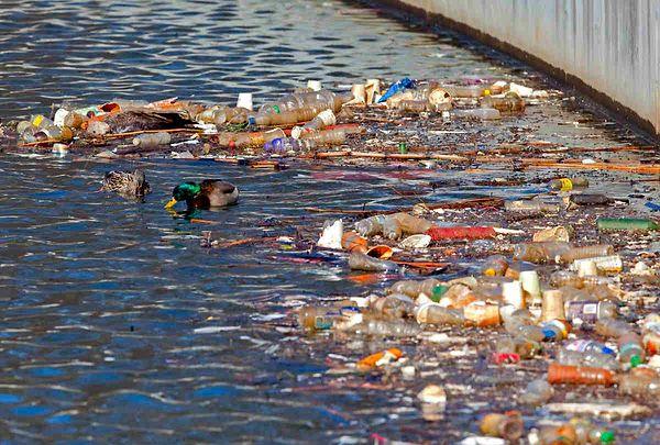 Dünya okyanuslarında ne kadar plastik olduğunu kimse tam olarak bilmiyor.