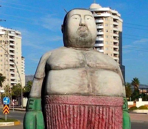 Son birkaç yıldır bu tip heykelleri gördükçe 'Türkiye'de heykeller her zaman böyle miydi?" diye düşünenleriniz elbette vardır!