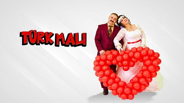 Türk televizyon tarihinde pek benzeri bulunmayan absürt komedi dizisi olan Türk Malı, dönemine göre oldukça çok izleniyordu.