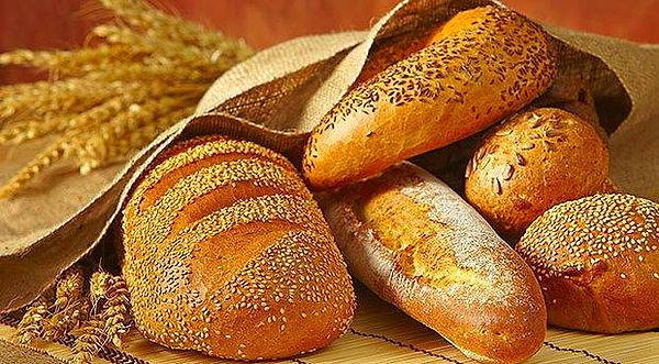 7. Masanıza gelen ekmek de kalitenin habercisidir. Eğer masanıza taze bir ekmek gelmediyse o restoranın şefinden çok da bir şey beklemeyin.
