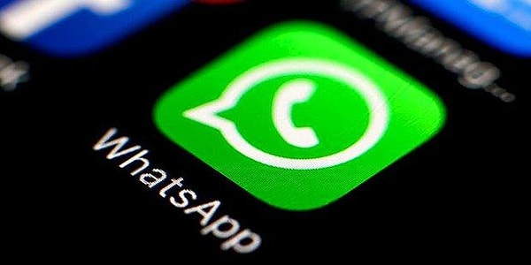 Bir diğer yöntemde ise ilk olarak WhatsApp uygulamasını telefonunuzdan silin.